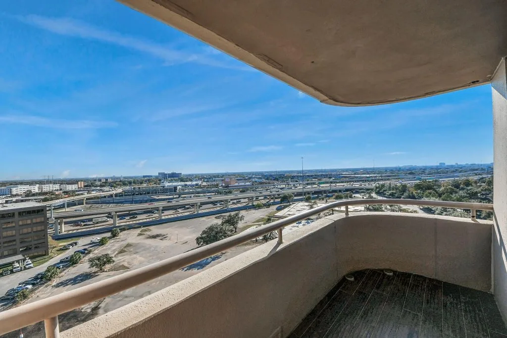 3525 SAGE CONDOMINIUMS