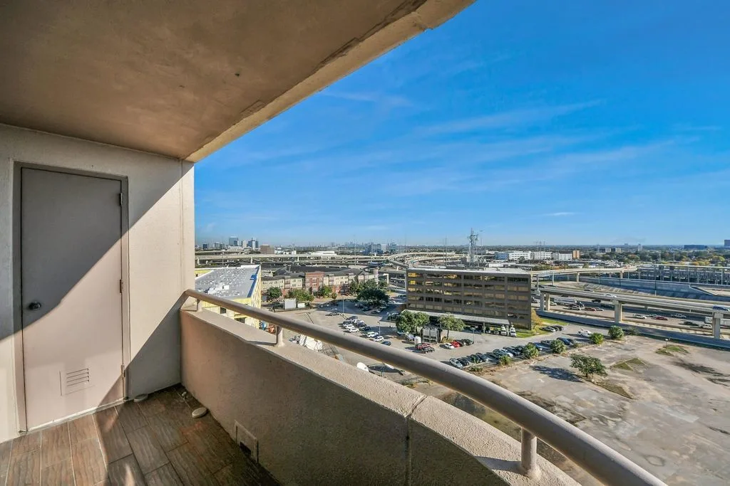 3525 SAGE CONDOMINIUMS