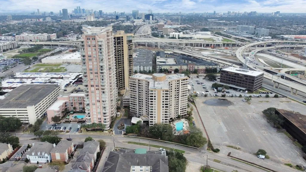 3525 SAGE CONDOMINIUMS